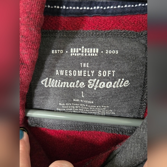 Urban Pipeline Burgundy Hoodie Size Large - Picture 4 of 4